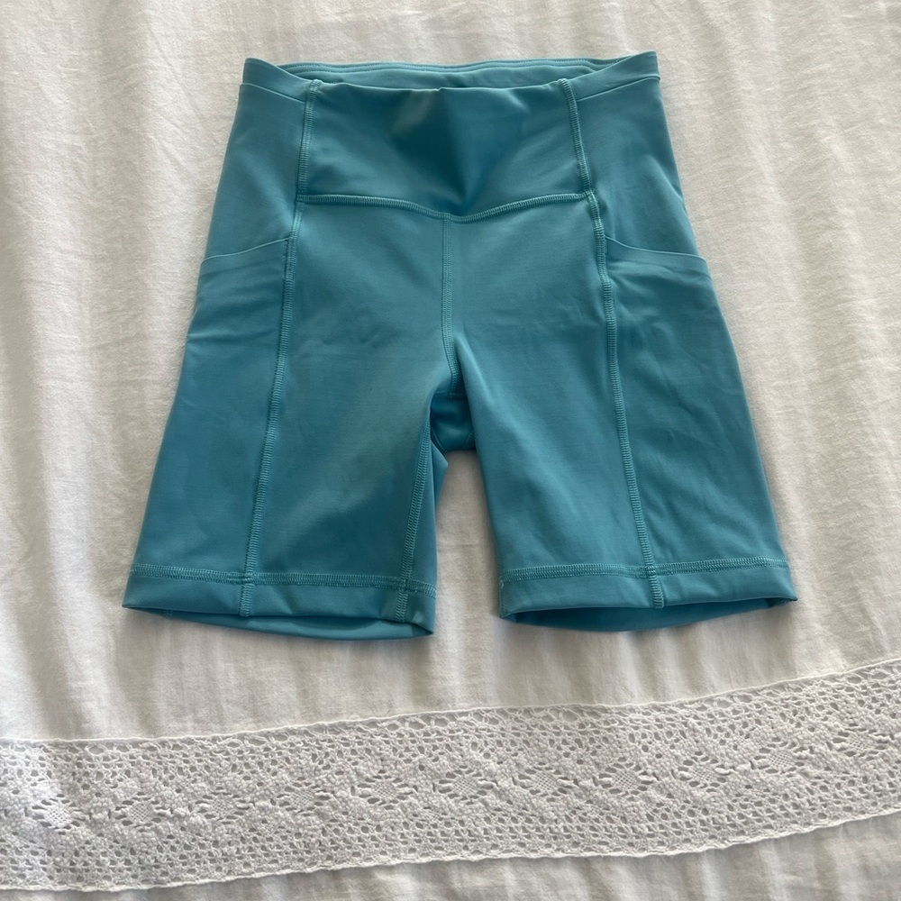 Lululemon Swift Speed High-Rise Short 6” in the color Washed Blue - Picture 3 of 6